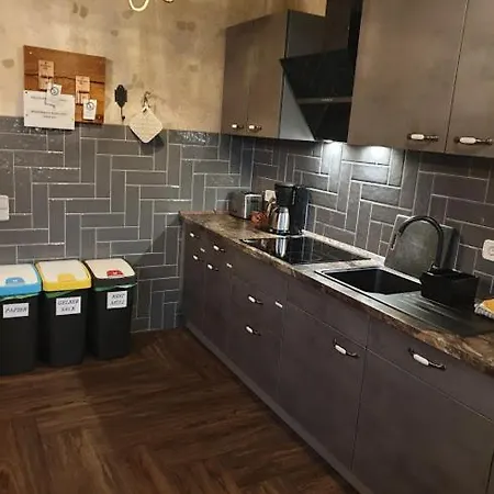 Victory - Handwerker Guest house